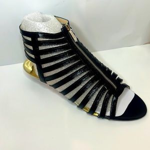 Michael Kors NWT zip up sandal